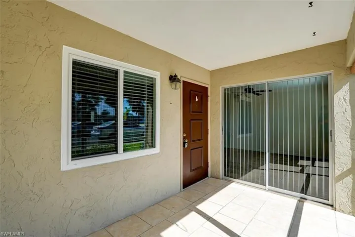 2526 SE 16th  PL, Cape Coral, FL 33904
