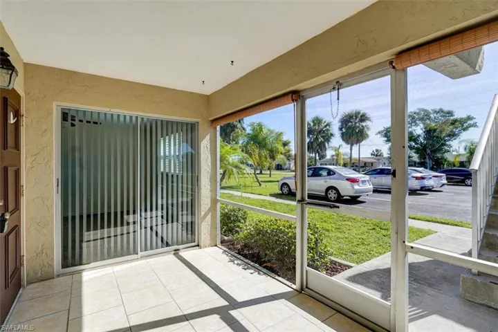 2526 SE 16th  PL, Cape Coral, FL 33904