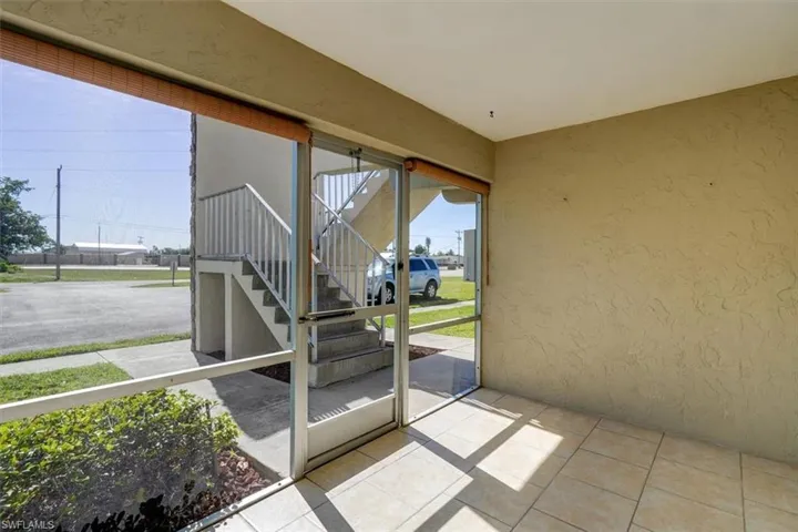 2526 SE 16th  PL, Cape Coral, FL 33904
