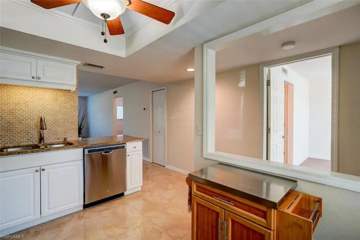 2526 SE 16th  PL, Cape Coral, FL 33904