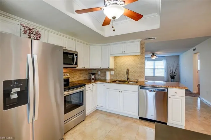 2526 SE 16th  PL, Cape Coral, FL 33904