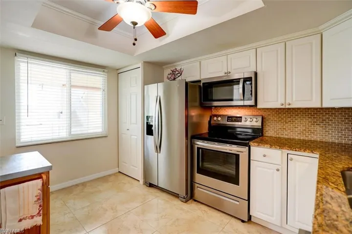 2526 SE 16th  PL, Cape Coral, FL 33904