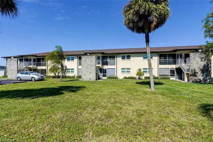 2526 SE 16th  PL, Cape Coral, FL 33904