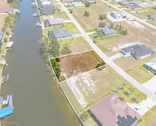 2306 Nw 37th Pl, Cape Coral, Florida 33993