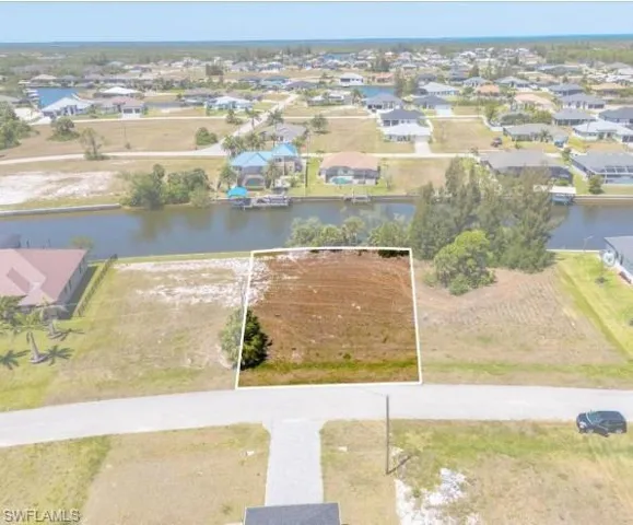 2306 Nw 37th Pl, Cape Coral, Florida 33993