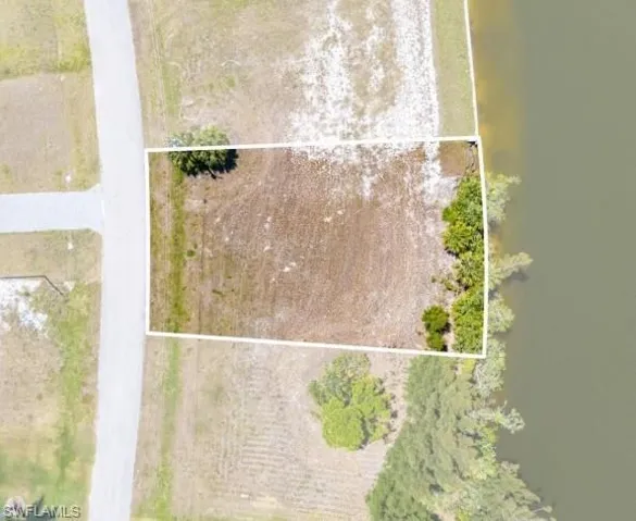 2306 Nw 37th Pl, Cape Coral, Florida 33993