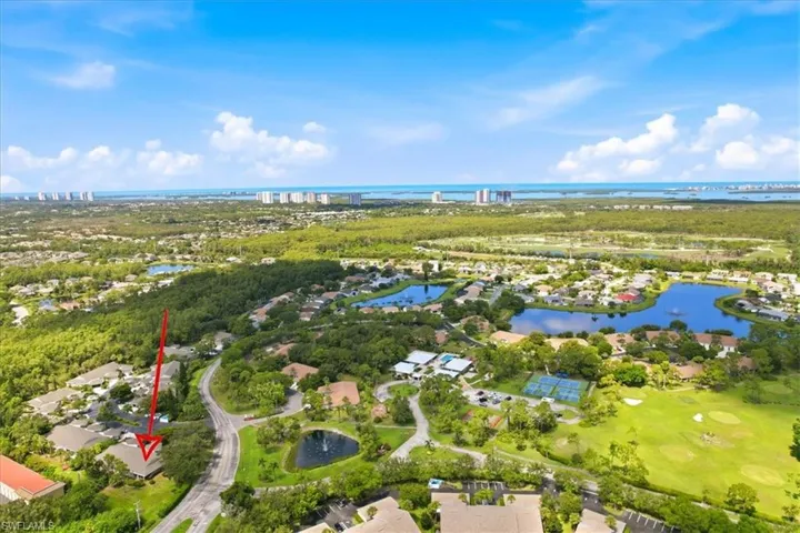 9-hole golf course, fountain lake view