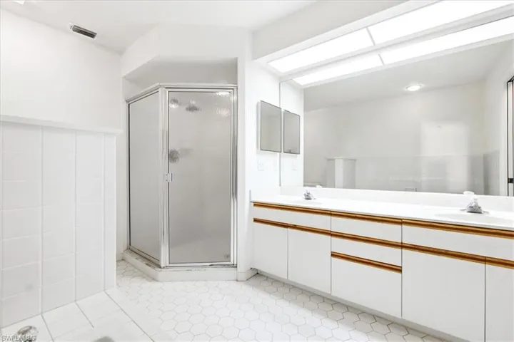 Walk in shower