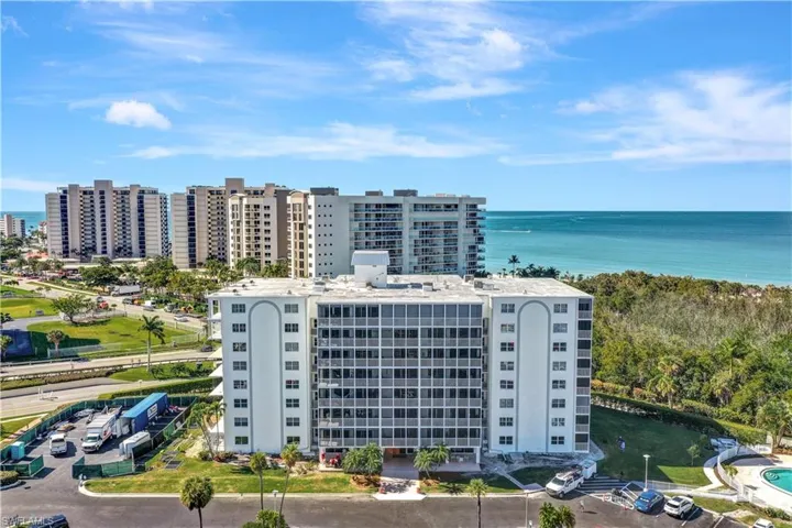 1  Bluebill  AVE, Naples, FL 34108