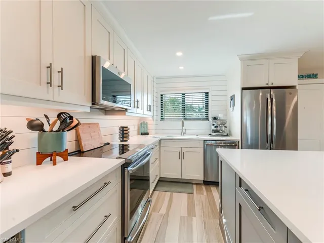 Stainless appliances
