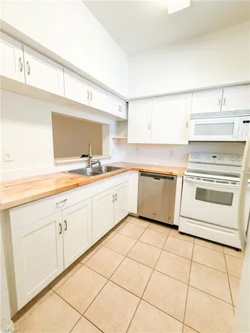 8416  Bernwood Cove  LOOP, Fort Myers, FL 33966