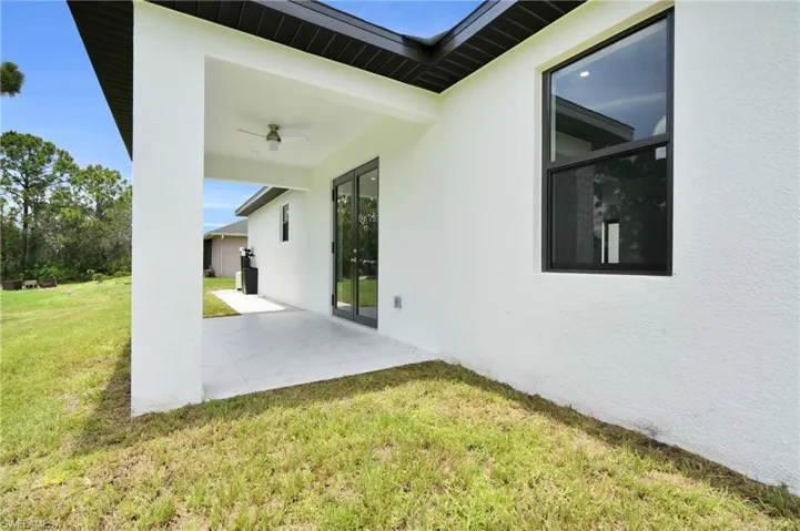 View of patio / terrace featuring a ceiling fan