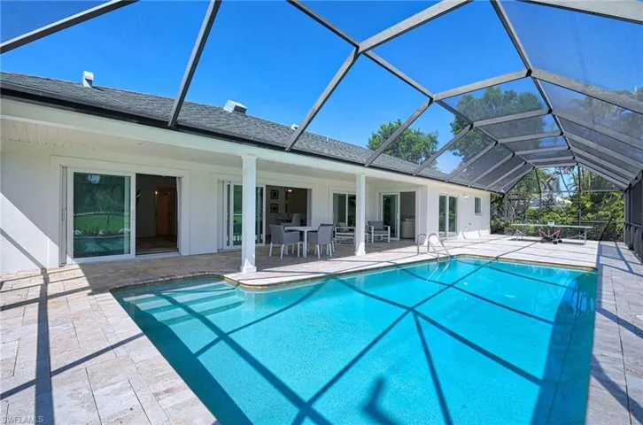 326  Burning Tree  DR, Naples, FL 34105