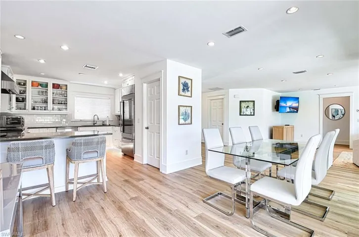 326  Burning Tree  DR, Naples, FL 34105