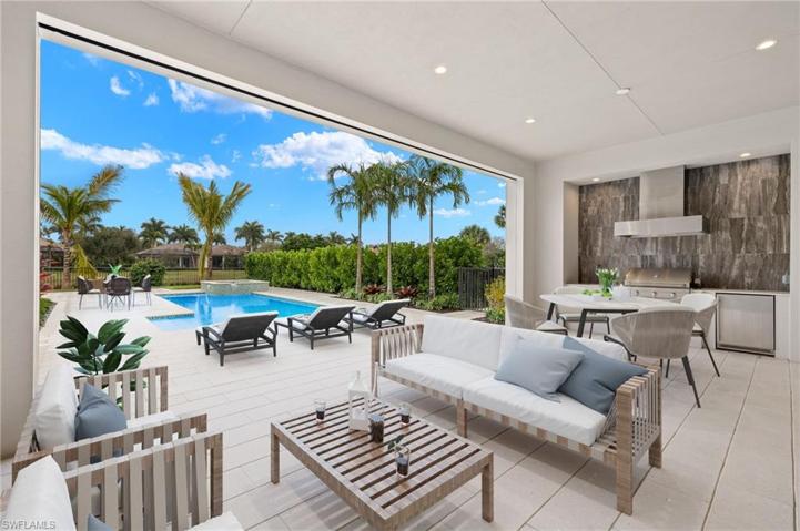 Outdoor Living VS