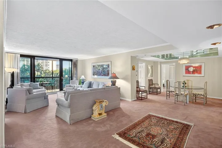 6075 Pelican Bay Blvd 204, Naples, Florida 34108