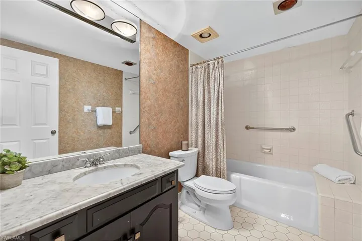 6075 Pelican Bay Blvd 204, Naples, Florida 34108