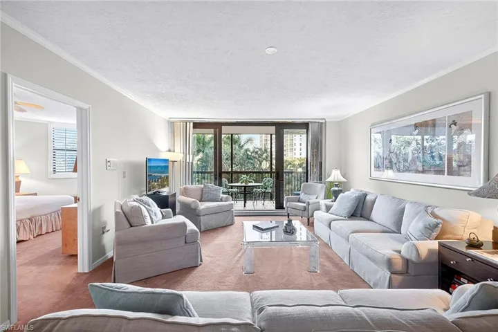 6075 Pelican Bay Blvd 204, Naples, Florida 34108