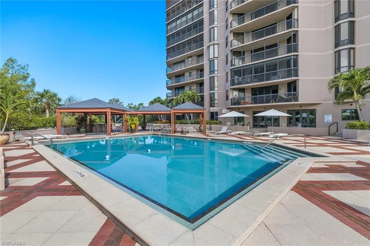 6075 Pelican Bay Blvd 204, Naples, Florida 34108