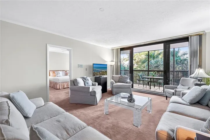 6075 Pelican Bay Blvd 204, Naples, Florida 34108