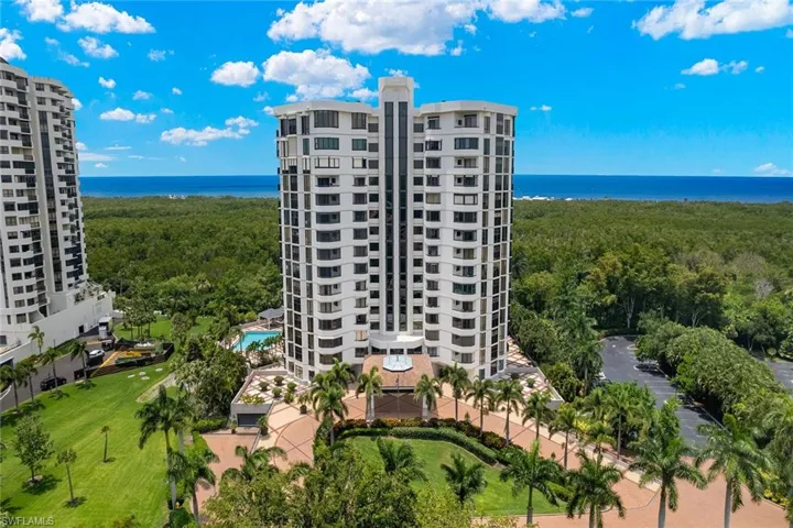 6075 Pelican Bay Blvd 204, Naples, Florida 34108