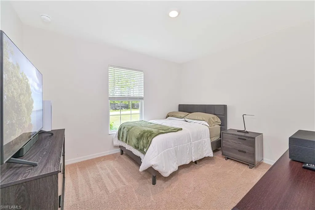 866 Youngreen DR, Fort Myers, FL 33913,225063303