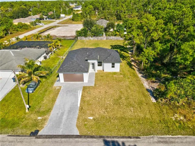 Aerial view of property and surrounding area