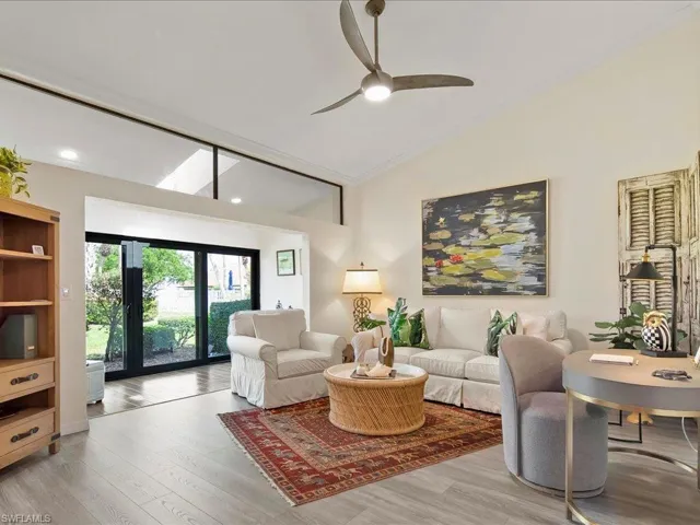 3301  Erick Lake  DR, Naples, FL 34109