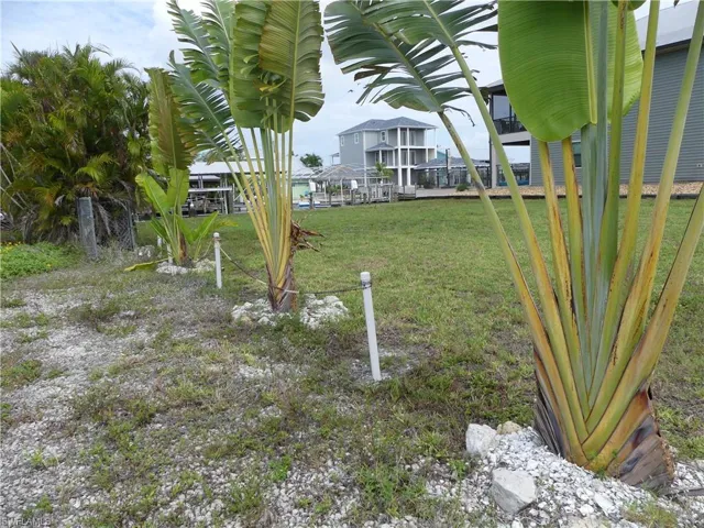 2371 Sycamore St, St. James City, Florida 33956