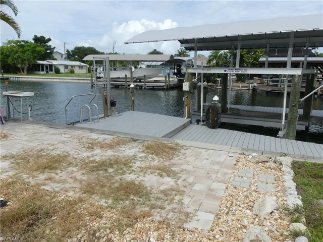 2371 Sycamore St, St. James City, Florida 33956