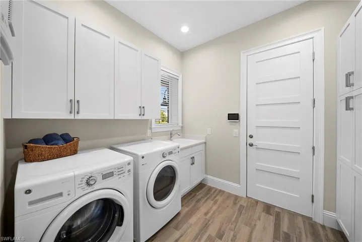 6076 Lucaya Way Se, Naples, Florida 34113