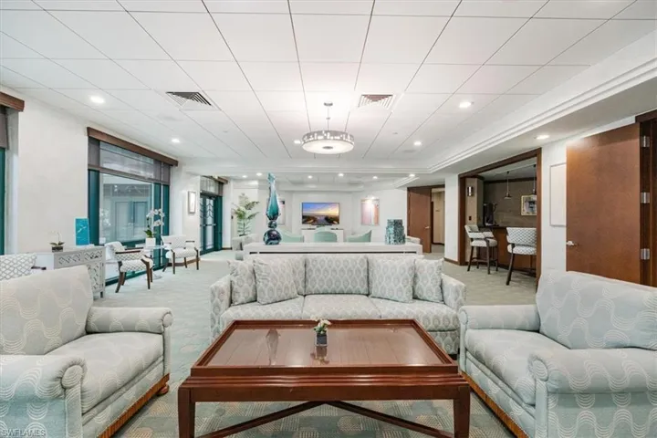 7515 Pelican Bay Blvd 10d, Naples, Florida 34108