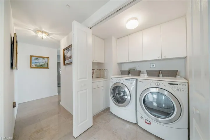 7515 Pelican Bay Blvd 10d, Naples, Florida 34108