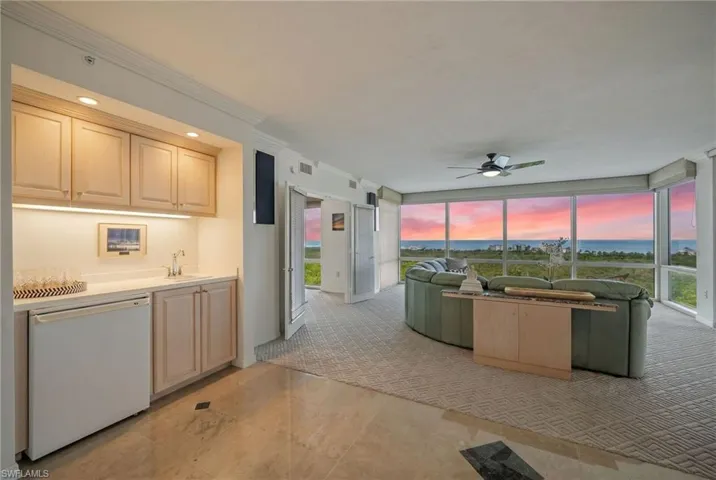 7515 Pelican Bay Blvd 10d, Naples, Florida 34108
