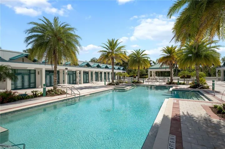 7515 Pelican Bay Blvd 10d, Naples, Florida 34108