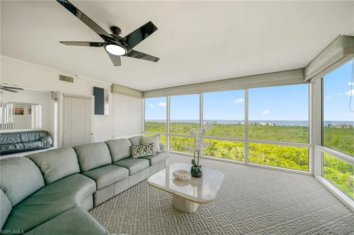 7515 Pelican Bay Blvd 10d, Naples, Florida 34108