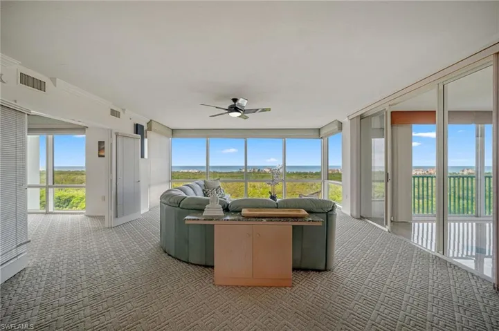 7515 Pelican Bay Blvd 10d, Naples, Florida 34108
