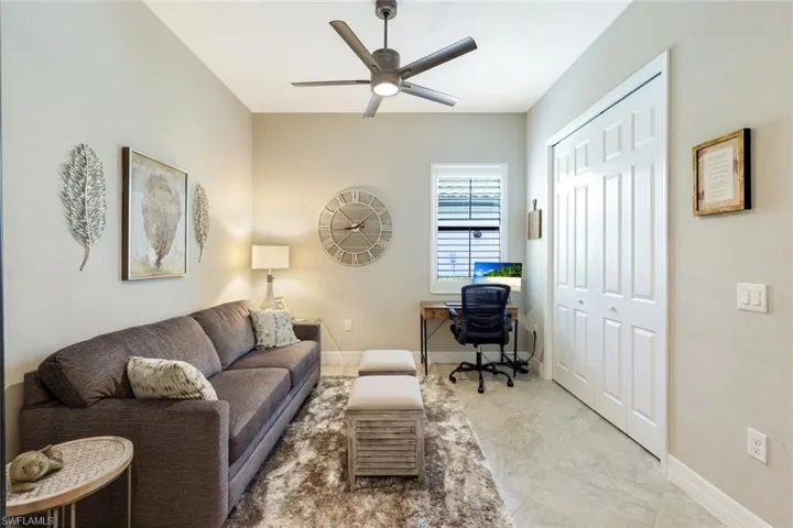 Den/4th bedroom.