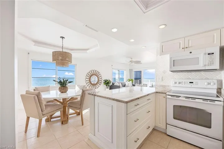 3443  Gulf Shore N BLVD, Naples, FL 34103