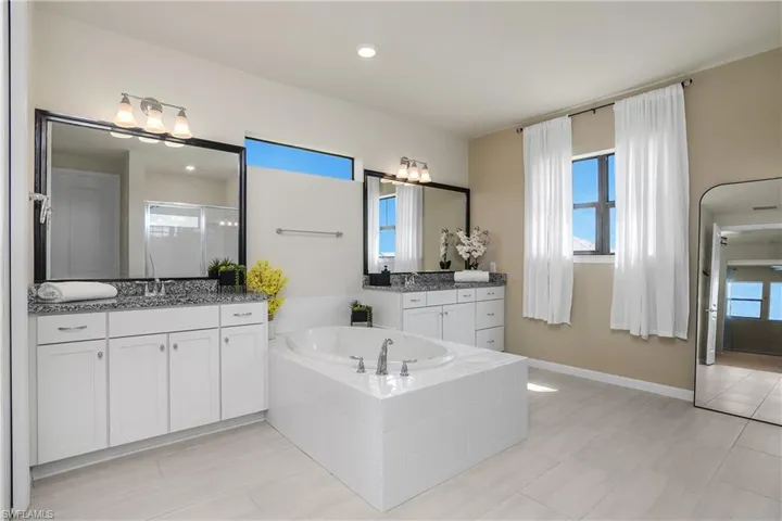 17628 Kinzie Ln, Estero, Florida 33928