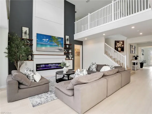 17628 Kinzie Ln, Estero, Florida 33928