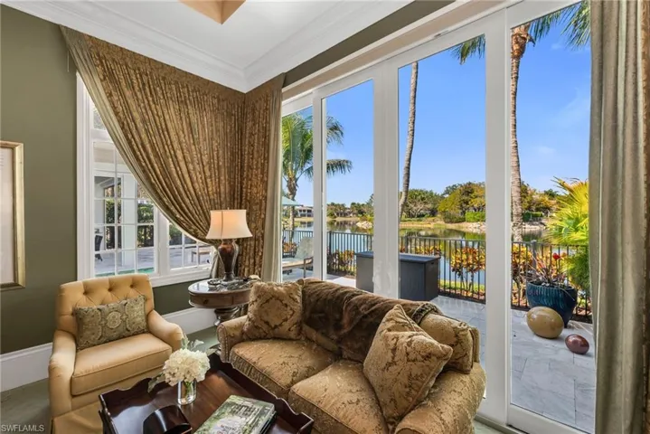 Imagine waking up to these views every morning!