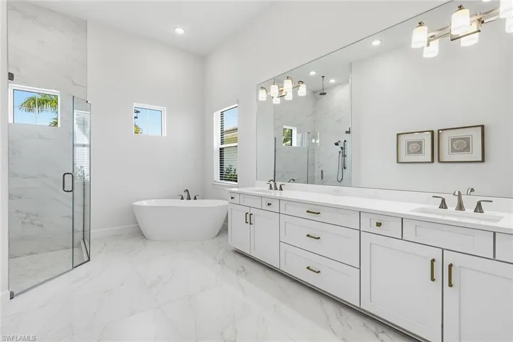 15382 Turin Dr, Naples, Florida 34114