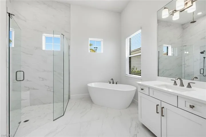 15382 Turin Dr, Naples, Florida 34114