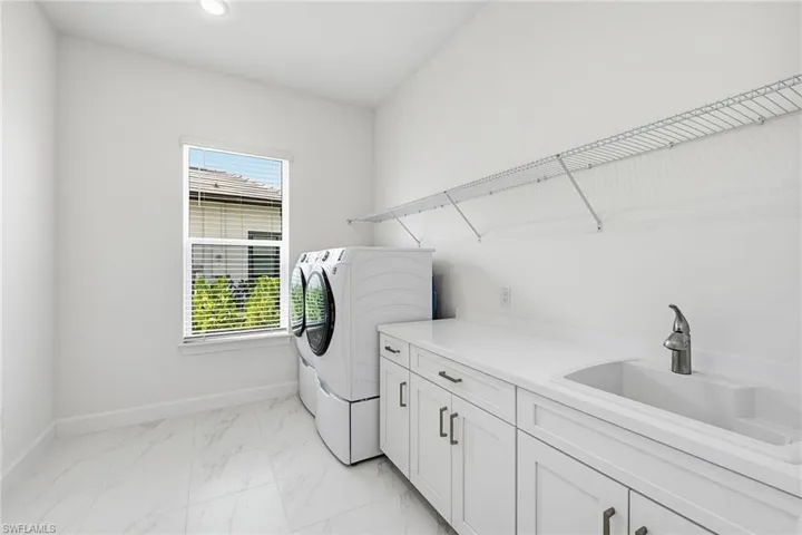 15382 Turin Dr, Naples, Florida 34114