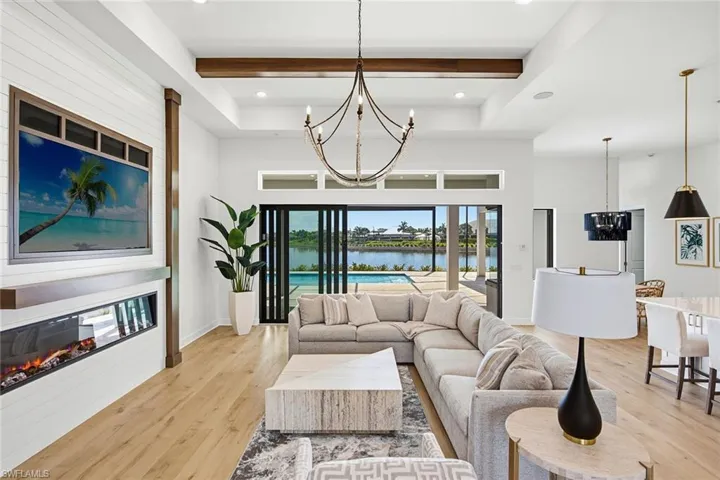 15382 Turin Dr, Naples, Florida 34114