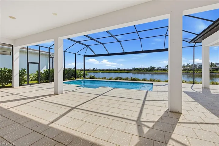 15382 Turin Dr, Naples, Florida 34114