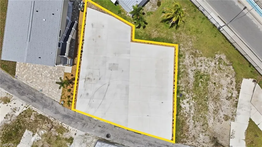 19281 #32-33 San Carlos Blvd, Fort Myers Beach, Florida 33931