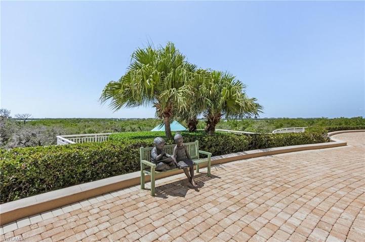 5700 sq ft patio 3270 degree views