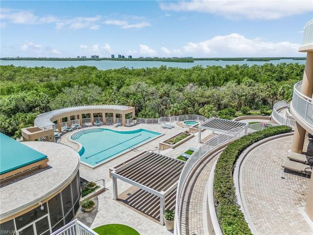 Stairs from patio to Azure pool